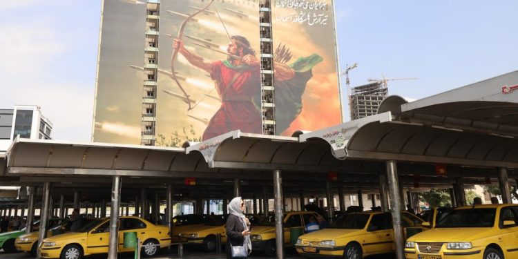 “The Guardian Jurist” summons the Kings of Persia