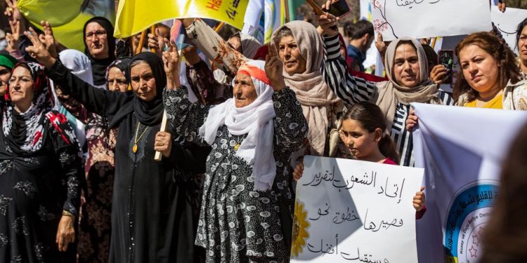 Şam û Rêveberiya Xweser: Di navbera hêza yekalî û mafê cudabûnê de