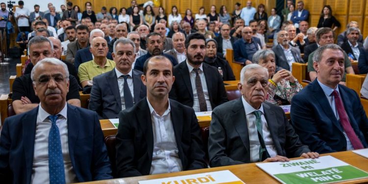 “اندماج قسد” كمعيار.. عملية السلام تفرز دولة عميقة جديدة في تركيا