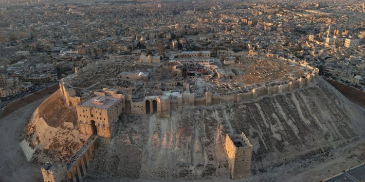 اللامركزية في سوريا.. دراسة قانونية في مشروعيّة الإدارة الذاتية