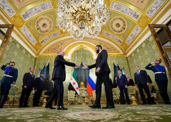 الشرع يطرق باب الكرملين بيدي بشار الأسد