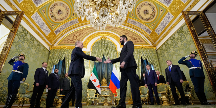الشرع يطرق باب الكرملين بيدي بشار الأسد