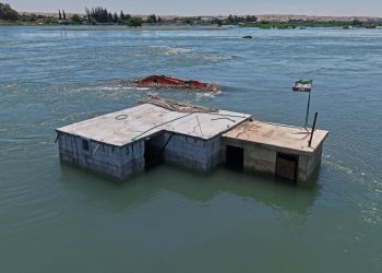 محافظة الرقة السورية: صورة تظهر منطقة غمرتها مياه نهر الفرات بعد الإرتفاع الكبير لمنسوب المياه |أ.ف.ب